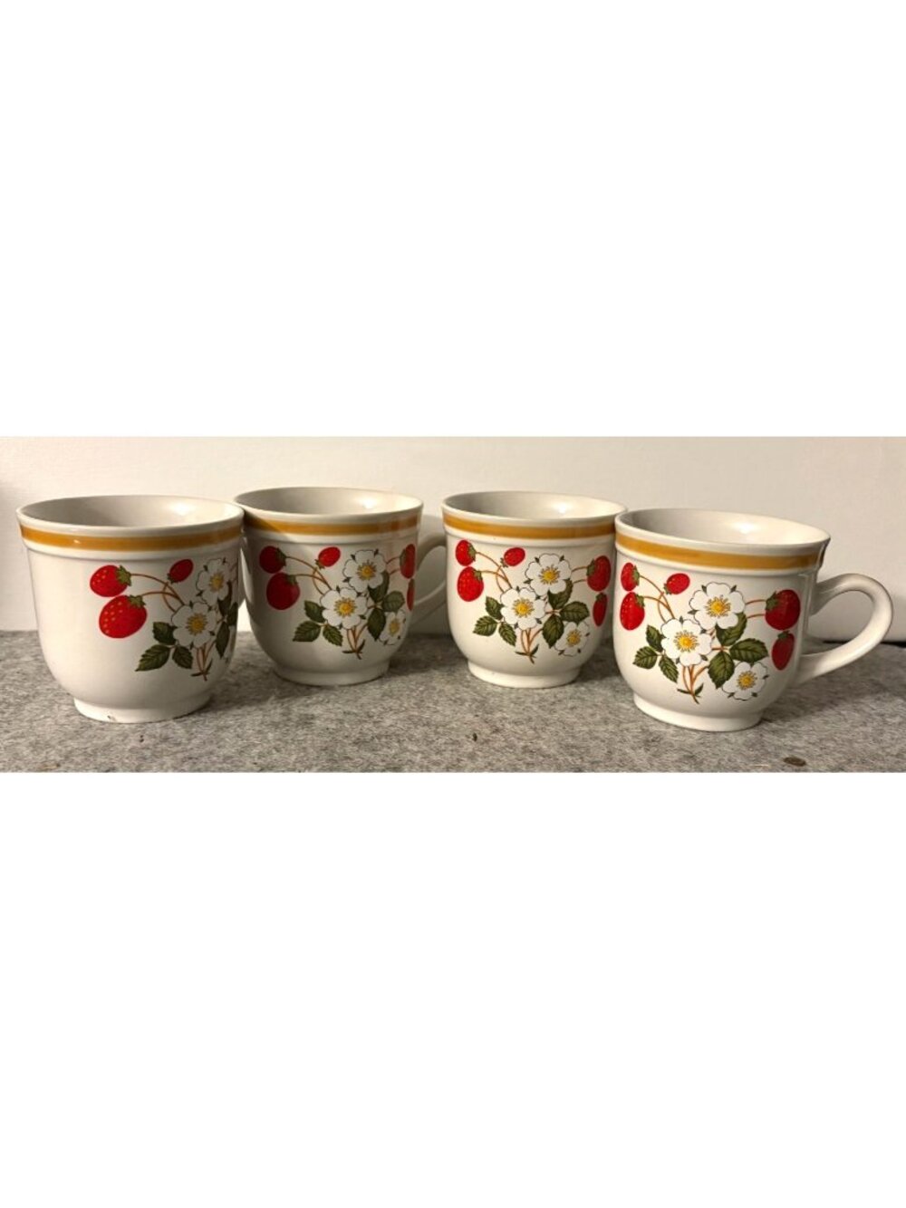 Set of 4 Strawberries and Cream Coffee Cups #3470